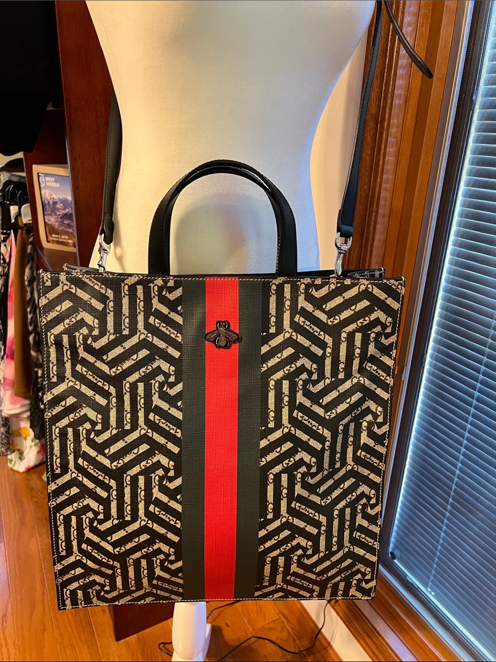 GUCCI Bee cross body bag